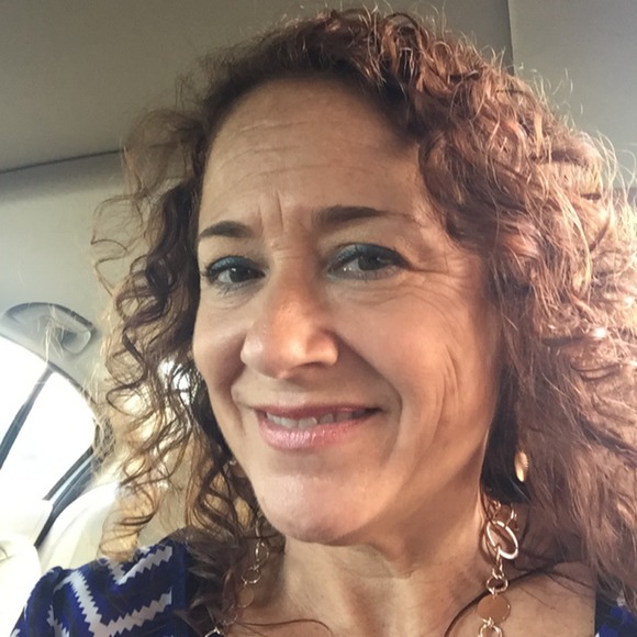 Meet your Posher, Renee - Picture 1 of 1